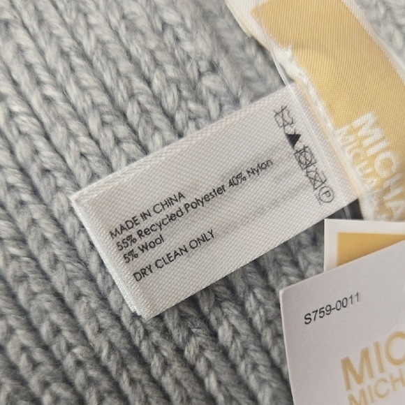 Michael Kors Wool Blend Gray Ribbed Knit Scarf Winter Cozy Thick Neutral NWT - Picture 5 of 5
